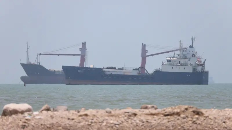 Irã diz que atacou dois petroleiros em Ormuz que estavam sob escolta aérea dos EUA