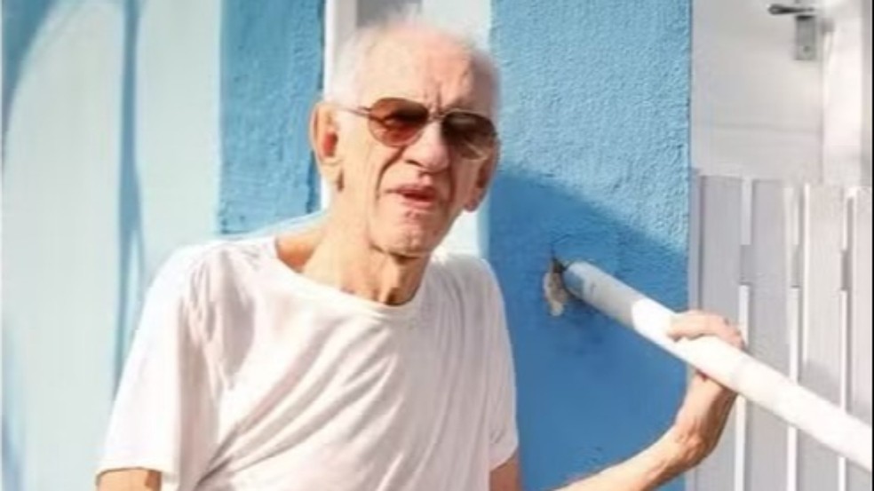 Rui Rezende, em imagem recente, quando estava no retiro dos artistas � Foto: Reprodu��o