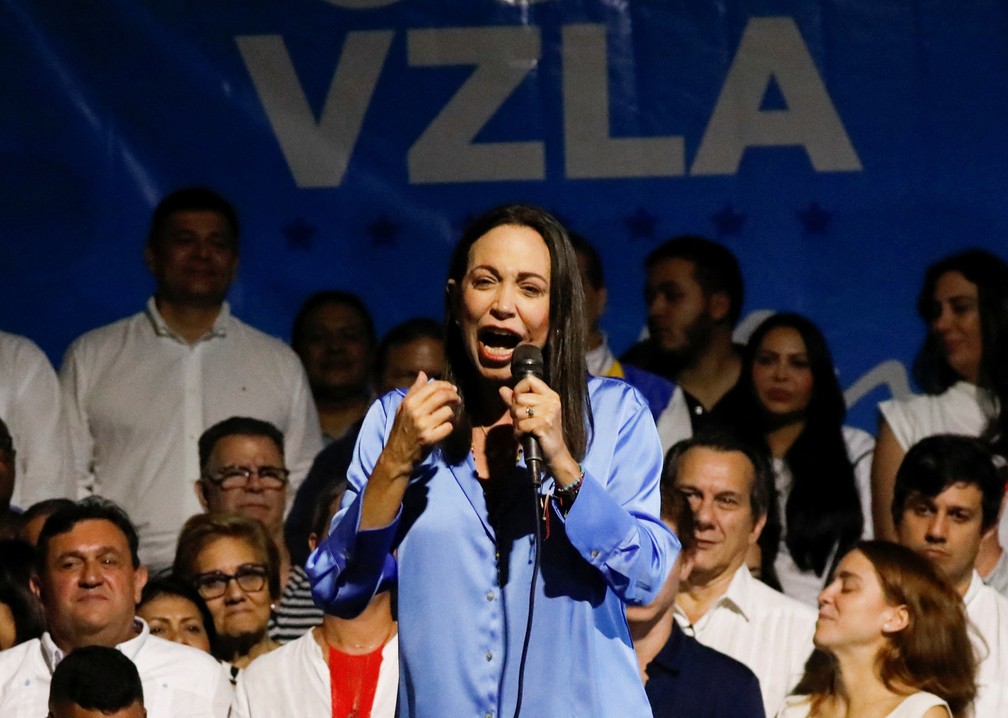 Pré-candidada oposicionista à Presidência da Venezuela Maria Corina Machado discursa em Caracas — Foto: Leonardo Fernandez Viloria/Reuters