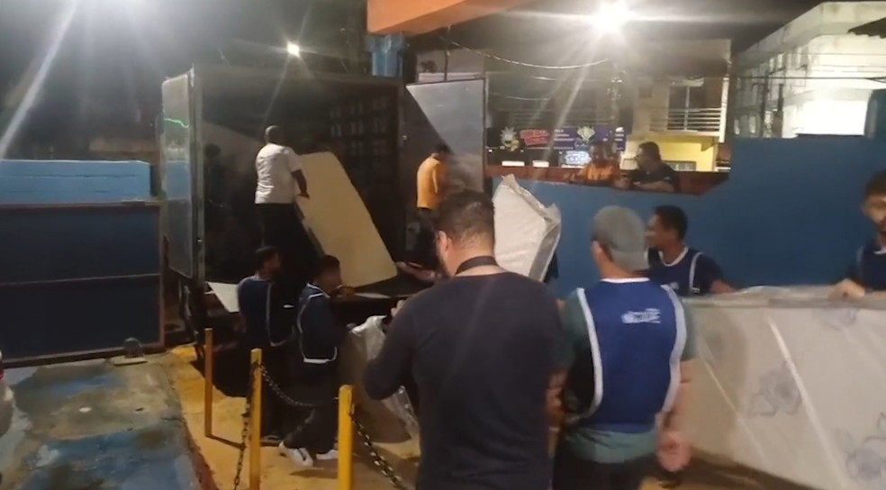 Ajuda humanitária para Ubatuba — Foto: Divulgação/Defesa Civil de São Paulo