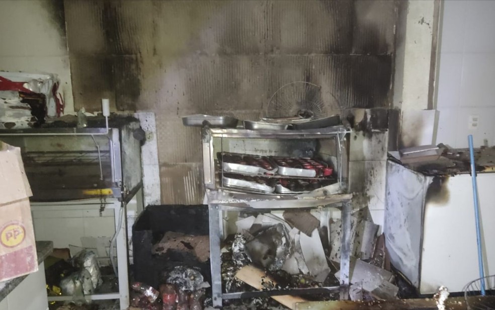 G1 - Após explosão, bombeiro alerta sobre riscos de impermeabilizar móveis  - notícias em Goiás
