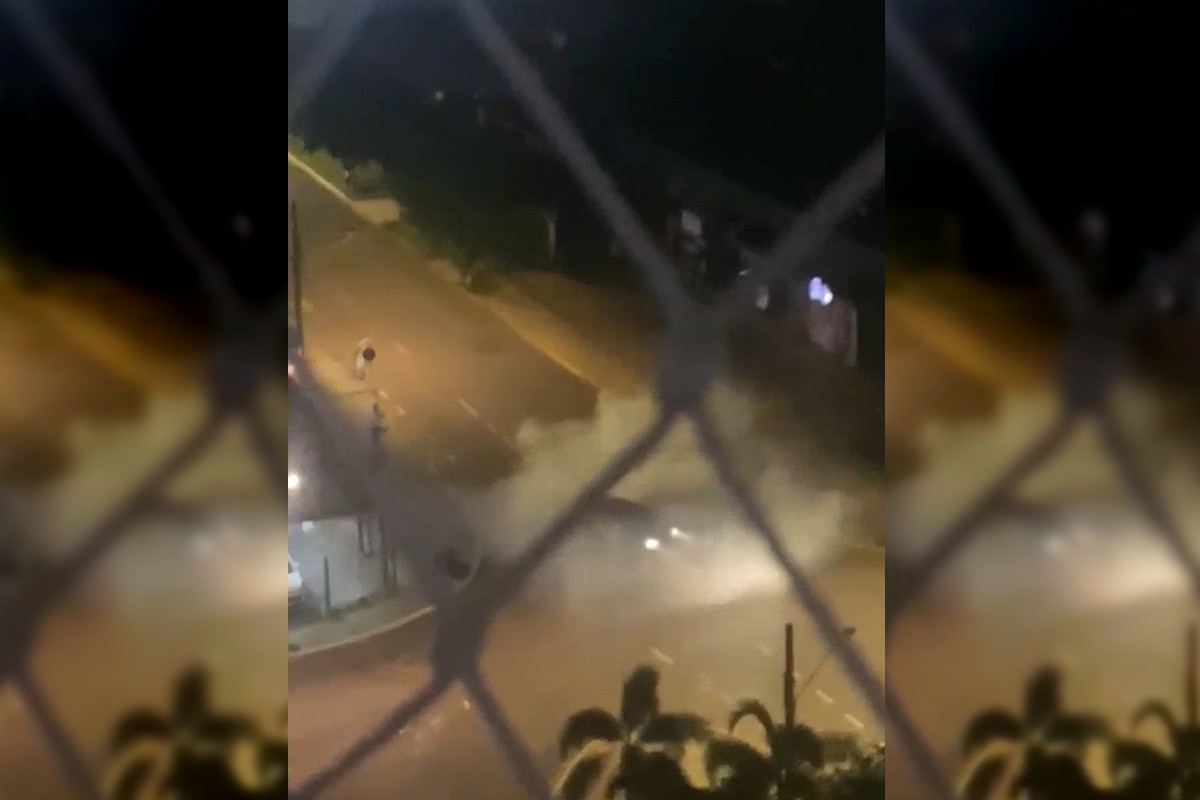 VÍDEO: Carros fazem 'zerinho' em cruzamento de ruas de Campo Grande e preocupam moradores