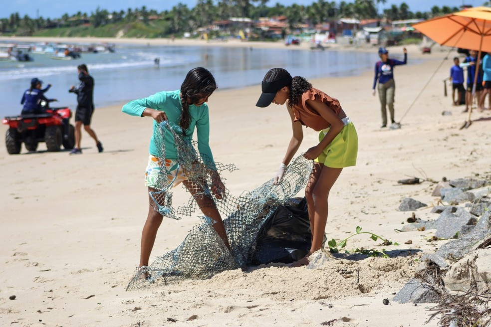 Lixo foi recolhido em ações em quatro praias da Grande Natal — Foto: Divulgação