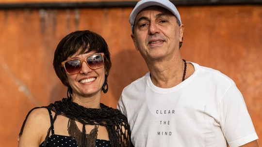 Nô Stopa ‘queima por dentro’ com Zeca Baleiro em ‘Brasa’, álbum autoral com a ardência feminina dos forrós e boleros - Disco tem lançamento programado para outubro e traz Antônio Nóbrega em ‘Choro da mulher motriz’.