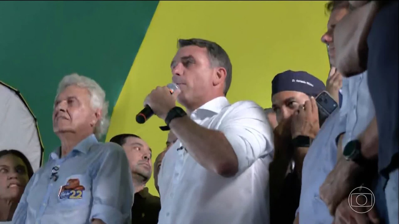 Flávio diz que fala sobre 'mudanças na Constituição' se refere a maioridade penal e reforma no STF