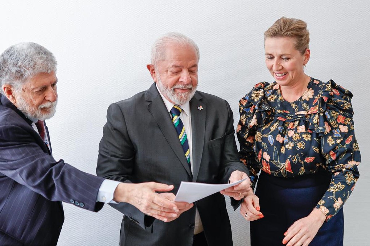 Após repercussão de fala sobre Israel, Lula se reúne com ex-chanceler Celso Amorim