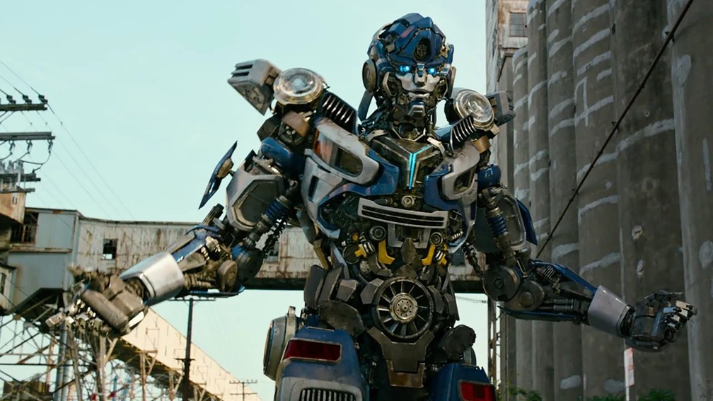 Mirage (voz de Pete Davison/Douglas Silva) é um dos destaques de 'Transformers: O despertar das feras' — Foto: Divulgação