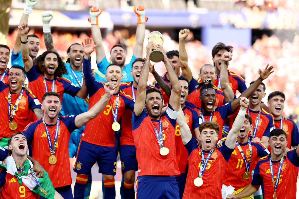 Espanha e Argentina — Foto: Reuters
