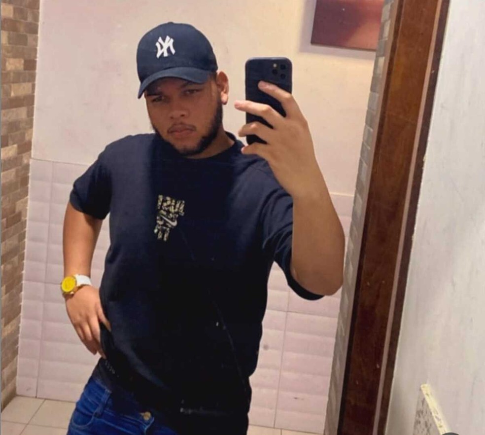 Mãe ligava para filho voltar para casa no momento em que ele foi baleado em churrasco: 'Escutei os tiros pelo telefone'