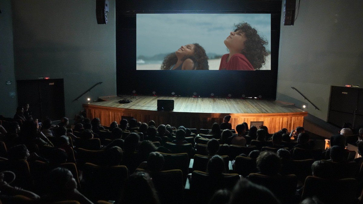 Sarancine 2025: festival de cinema exibe filmes nacionais e internacionais, com debates e oficinas em Juiz de Fora 