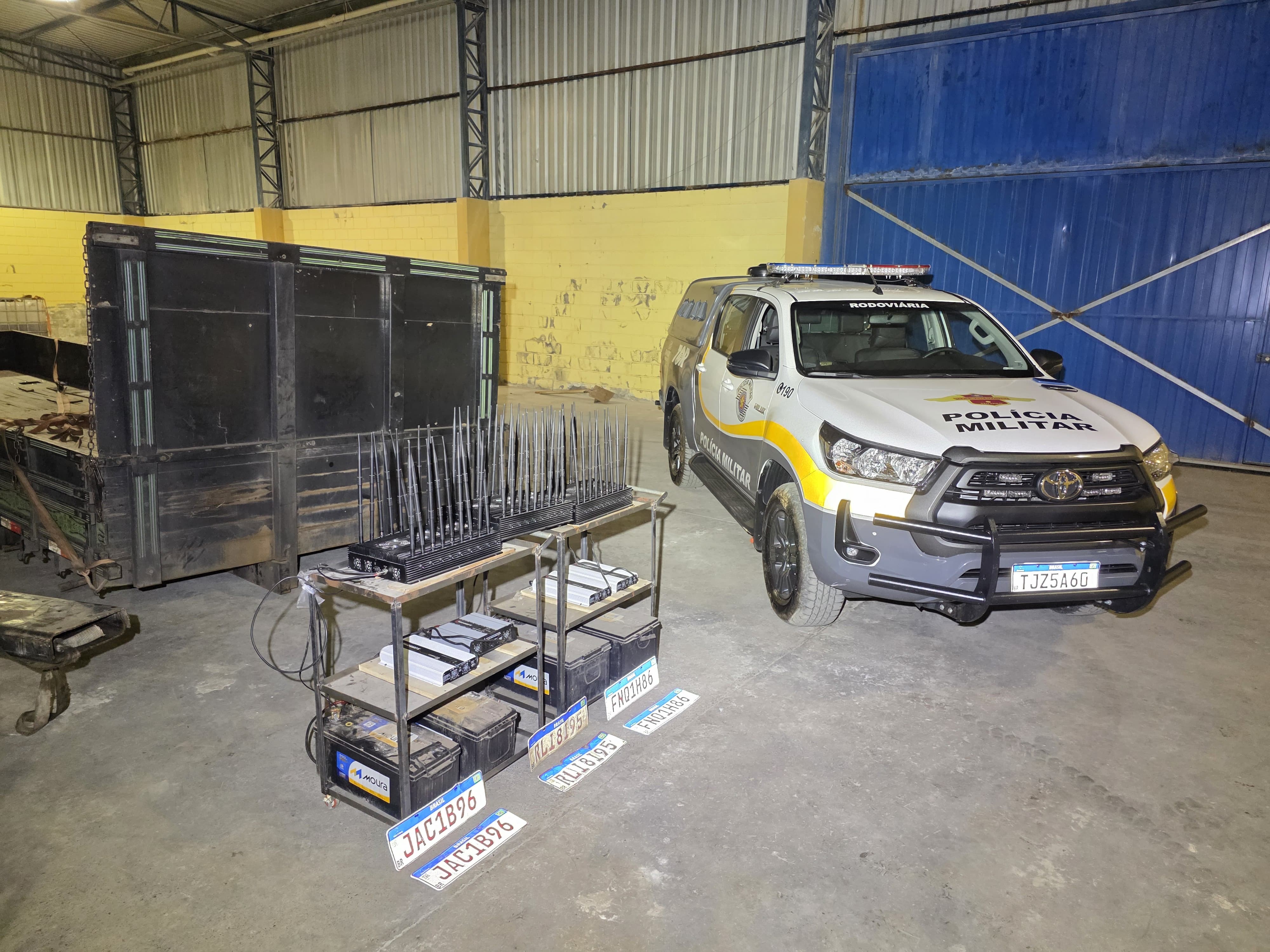 Suspeitos de receptação e associação criminosa são presos em galpão usado para desmanche de veículos em Itatiba