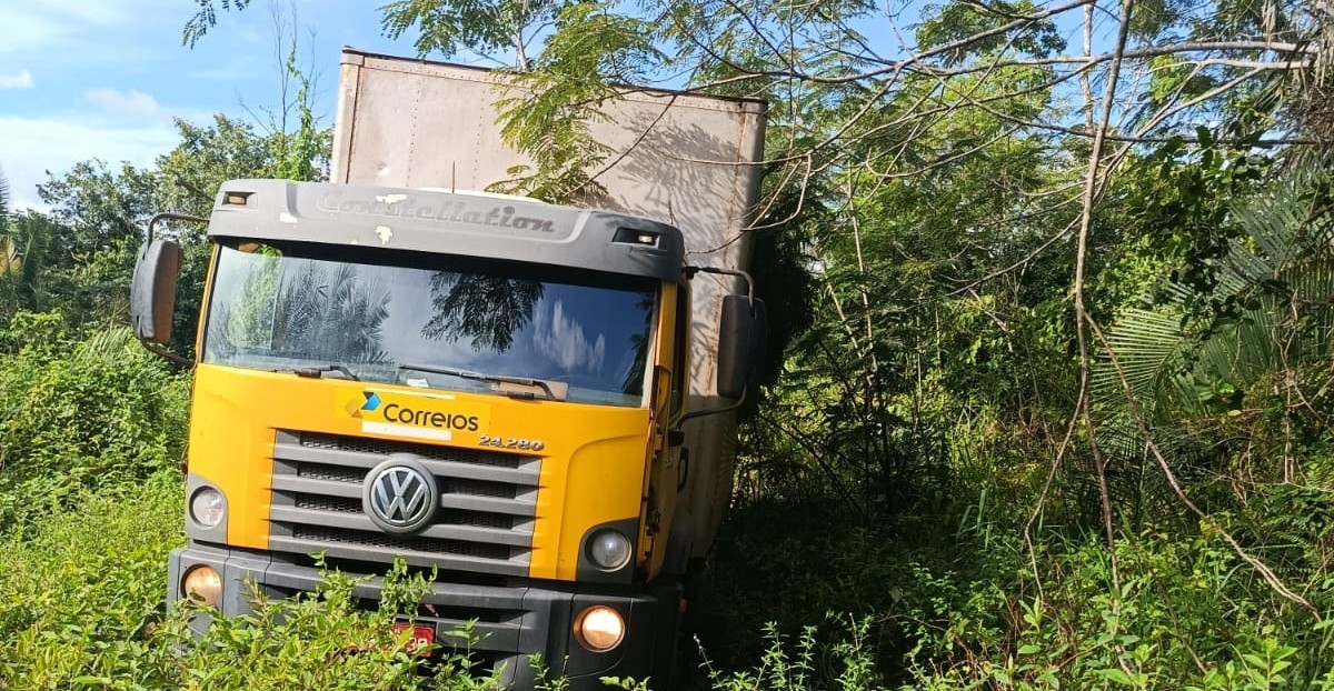 Caminhão dos Correios é interceptado e tem carga roubada no Pará