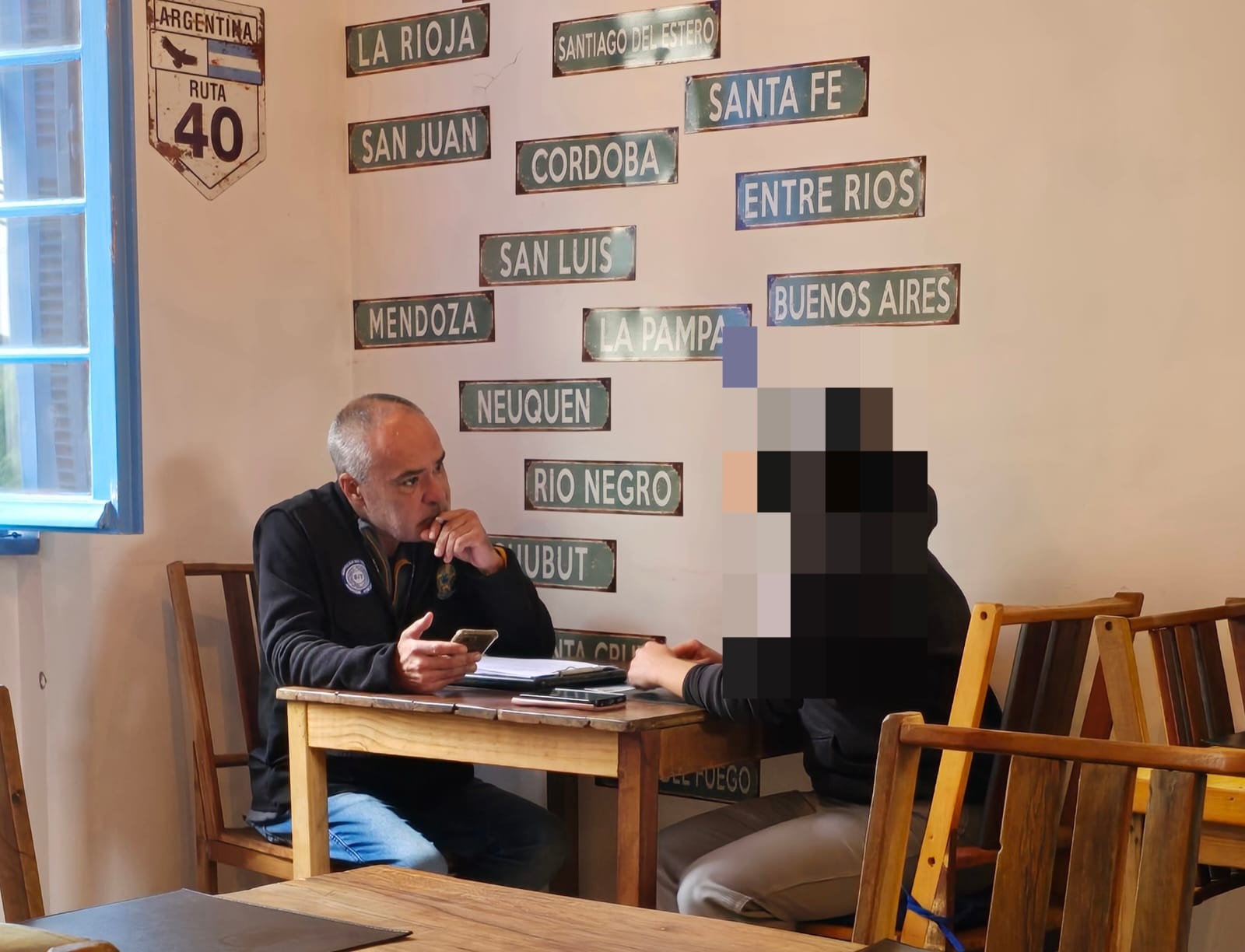 Dez trabalhadores de restaurante argentino em Porto Alegre são resgatados de condições análogas à escravidão, diz MTE