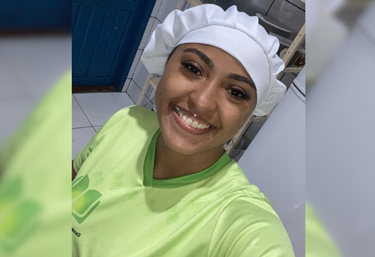 'Tia da Merenda' realiza sonho de ampliar casa após viralizar com vídeos cozinhando em escola; assista