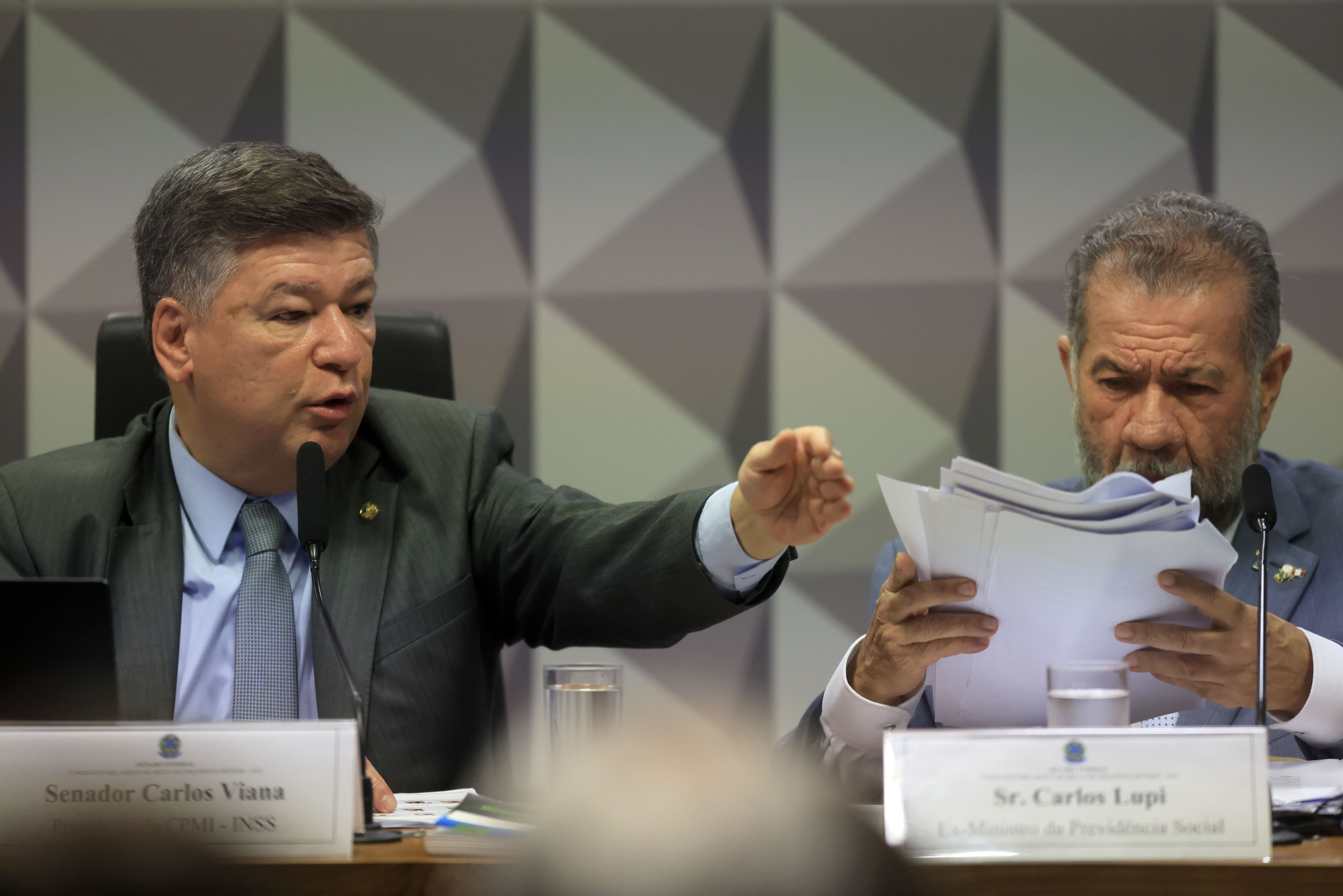 Presidente da CPI do INSS, Carlos Viana detalha quebra de sigilo bancário de filho do presidente Lula