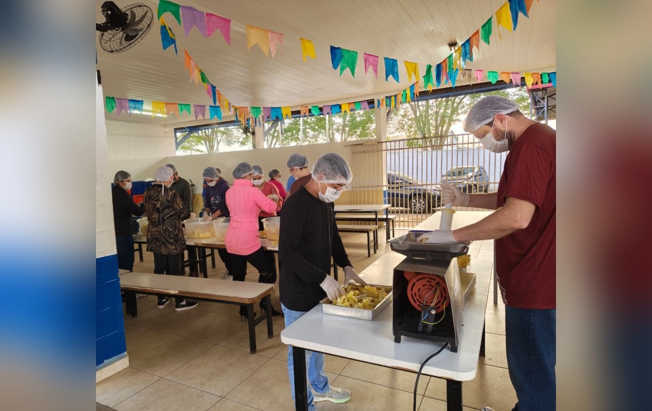 Mandioca movimenta renda e faz parte da cultura de Buri; aprenda receita que se tornou símbolo da cidade