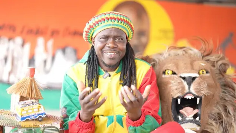 O torcedor senegalês Aliou Ngom sentiu que não adiantava sequer solicitar um visto para ver sua seleção jogar nos EUA — Foto: Aliou Ngom