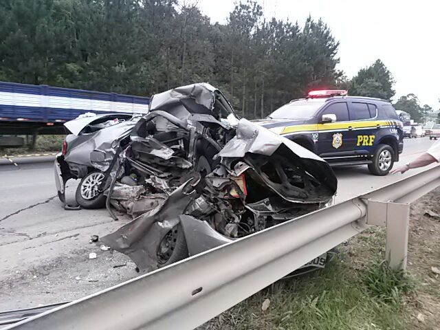 G1 - Buracos atrapalham fluxo de carros em estrada de Sabaúna, em Mogi -  notícias em Mogi das Cruzes e Suzano