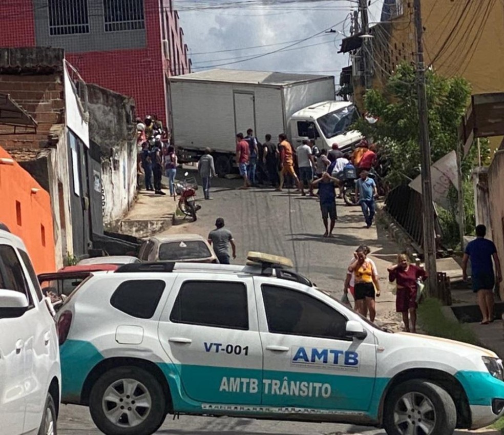 Caminhão atropela e mata família em moto na cidade de Baturité, no interior do Ceará. — Foto: Arquivo pessoal