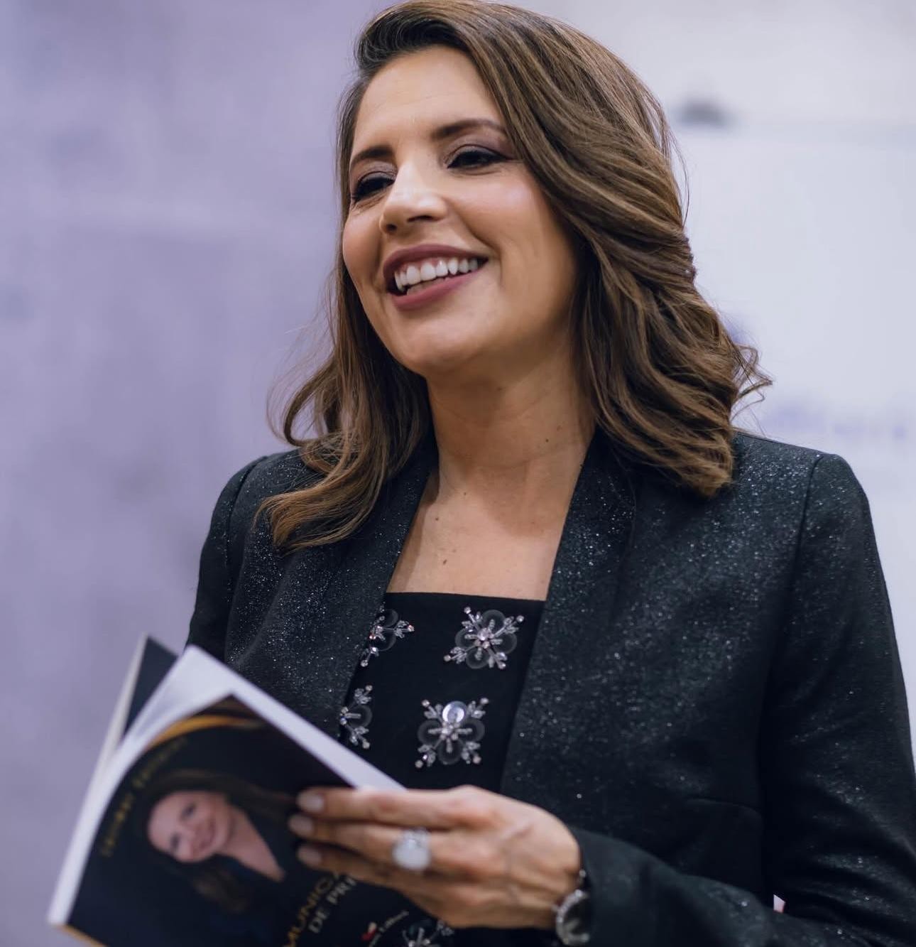 2023 — Lançou o livro Comunicação de Primeira — Foto: Arquivo pessoal