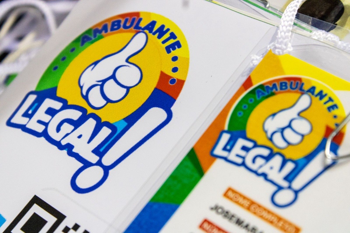 Prefeitura de Cabo Frio define cronograma para retirada de crachás de ambulantes