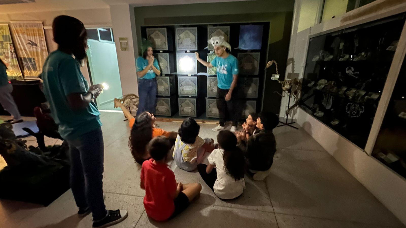 Crianças dormem em museu em Natal em noite de aprendizado sobre animais e meio ambiente