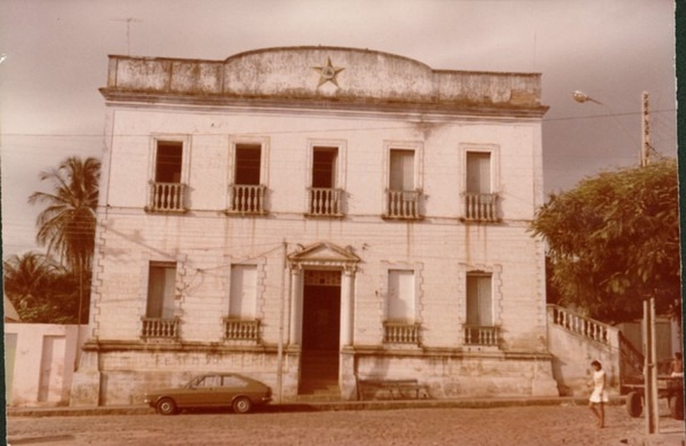 Foto antiga do Palácio 3 de Outubro. — Foto: Reprodução/IBGE