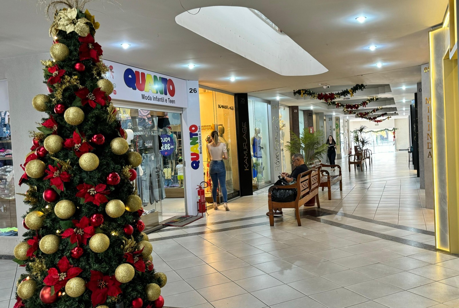 Horário do comércio de Divinópolis no Natal: veja o que abre e o que fecha no fim de ano