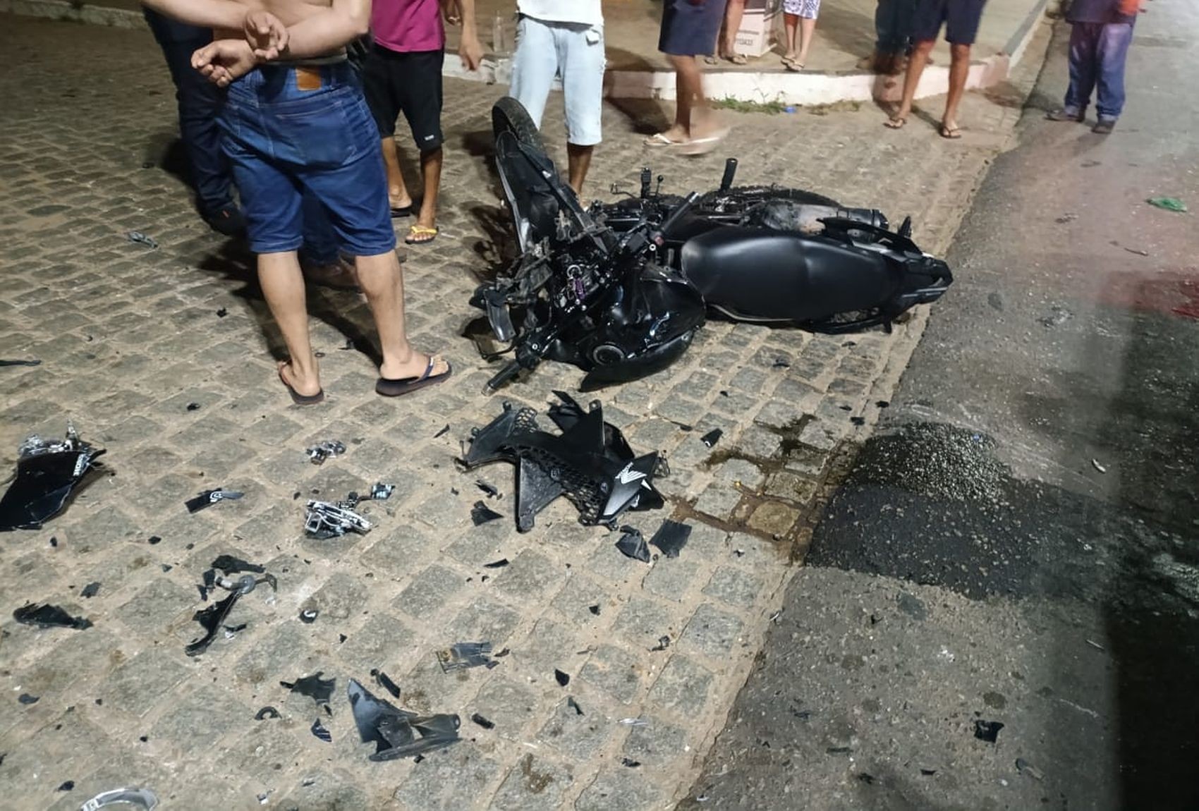 Acidente entre carro e motocicleta deixa dois mortos em Nossa Senhora da Glória
