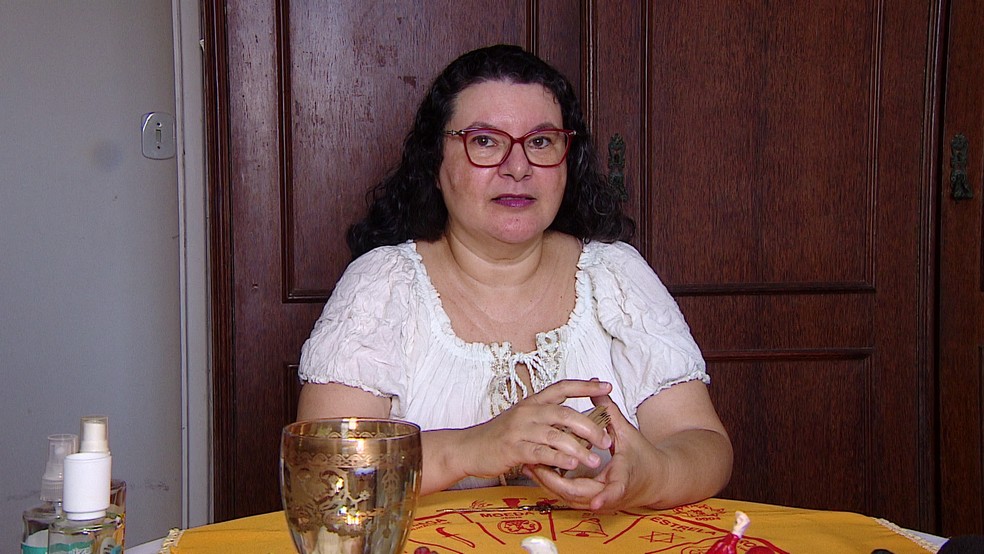 Cibele Lemos, cartomante em Sergipe — Foto: Eduardo Carioca/TV Sergipe