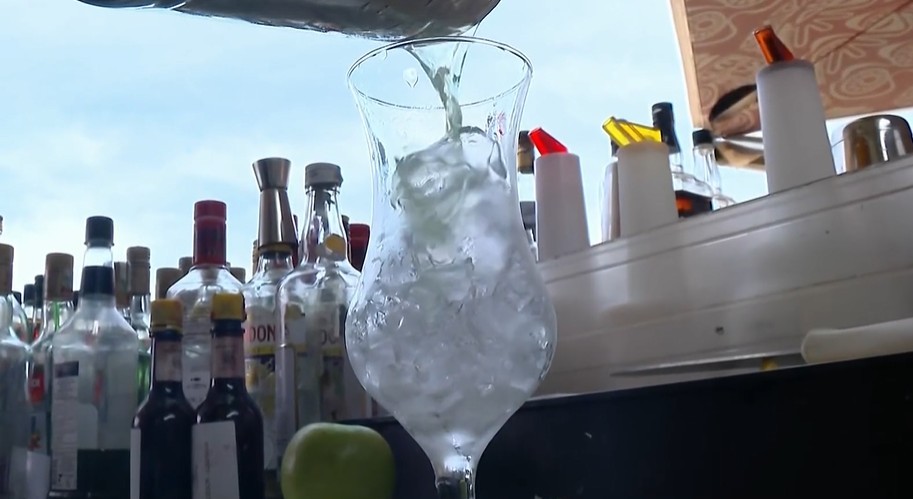 Quiosques e bares do Rio reforçam medidas de transparência após casos de bebidas adulteradas no país