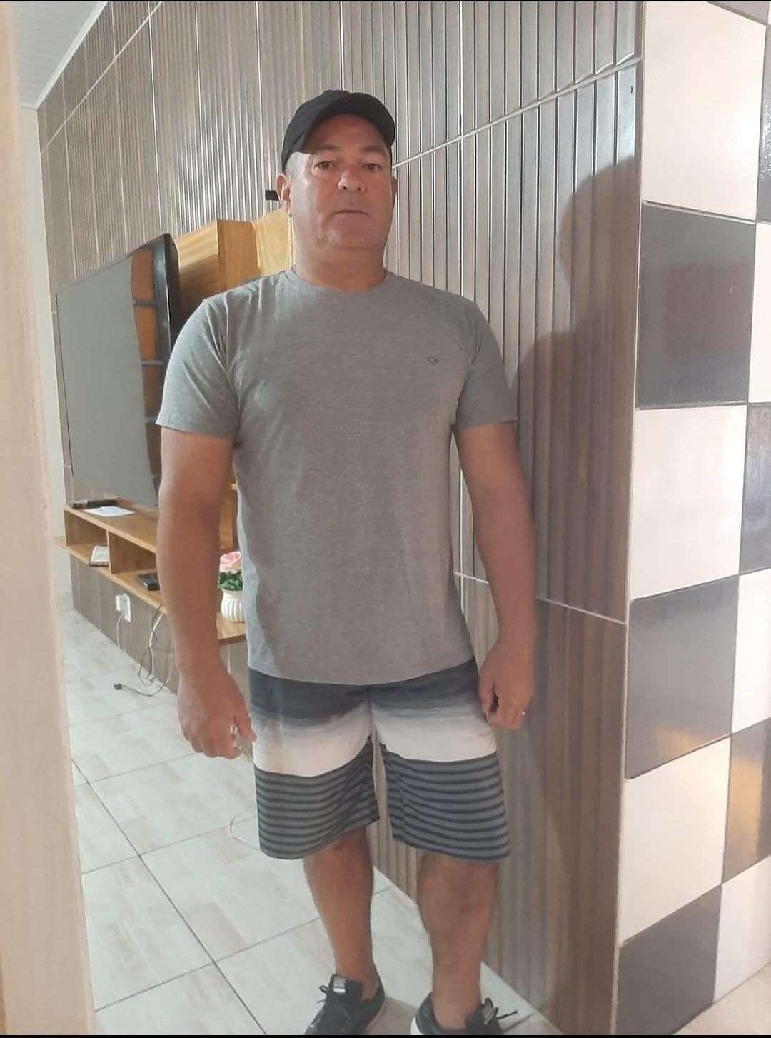 Homem morre após colidir caminhonete contra viga de ponte no interior do Acre