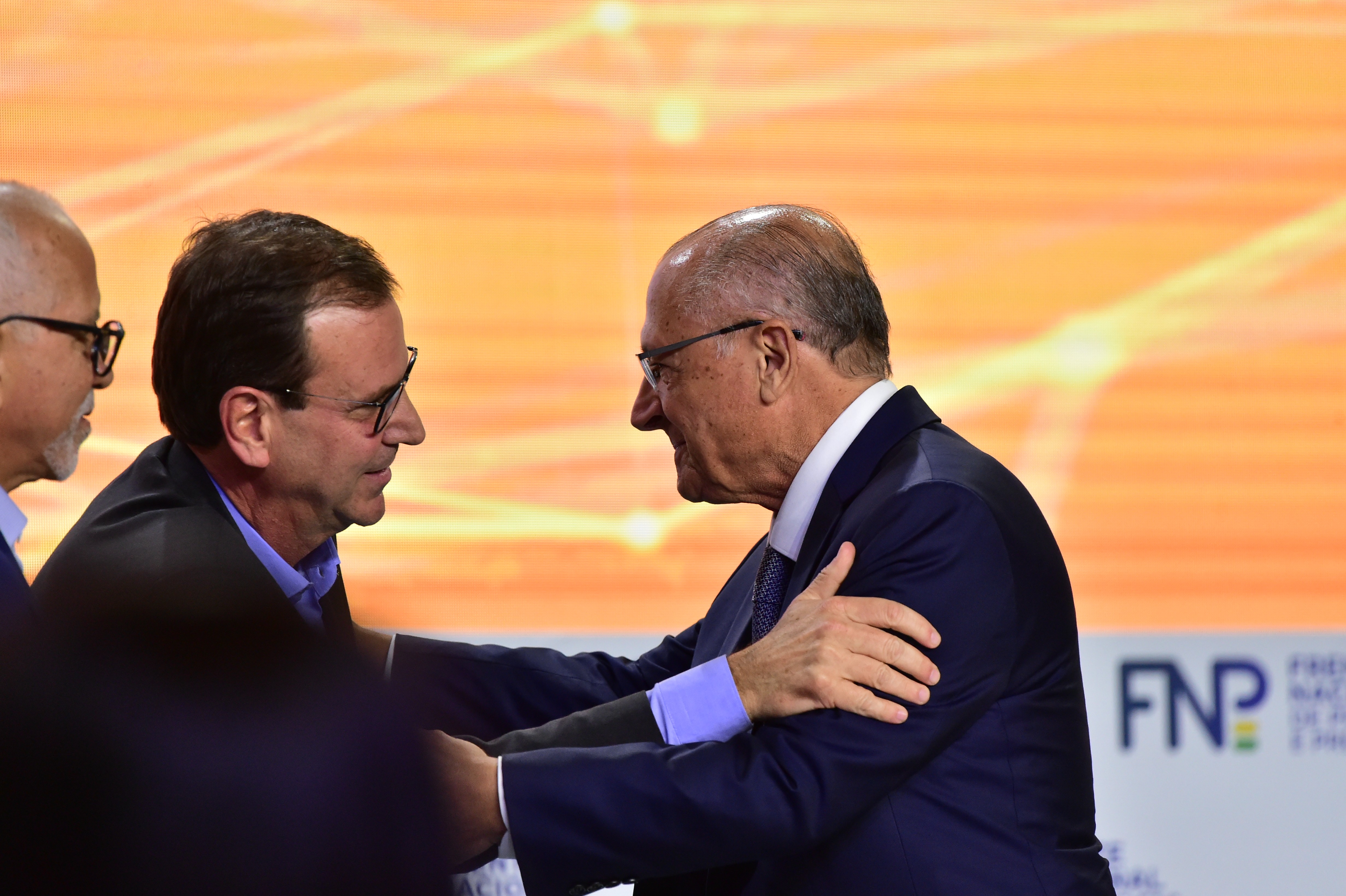 Eduardo Paes assume presidência da Frente Nacional de Prefeitos