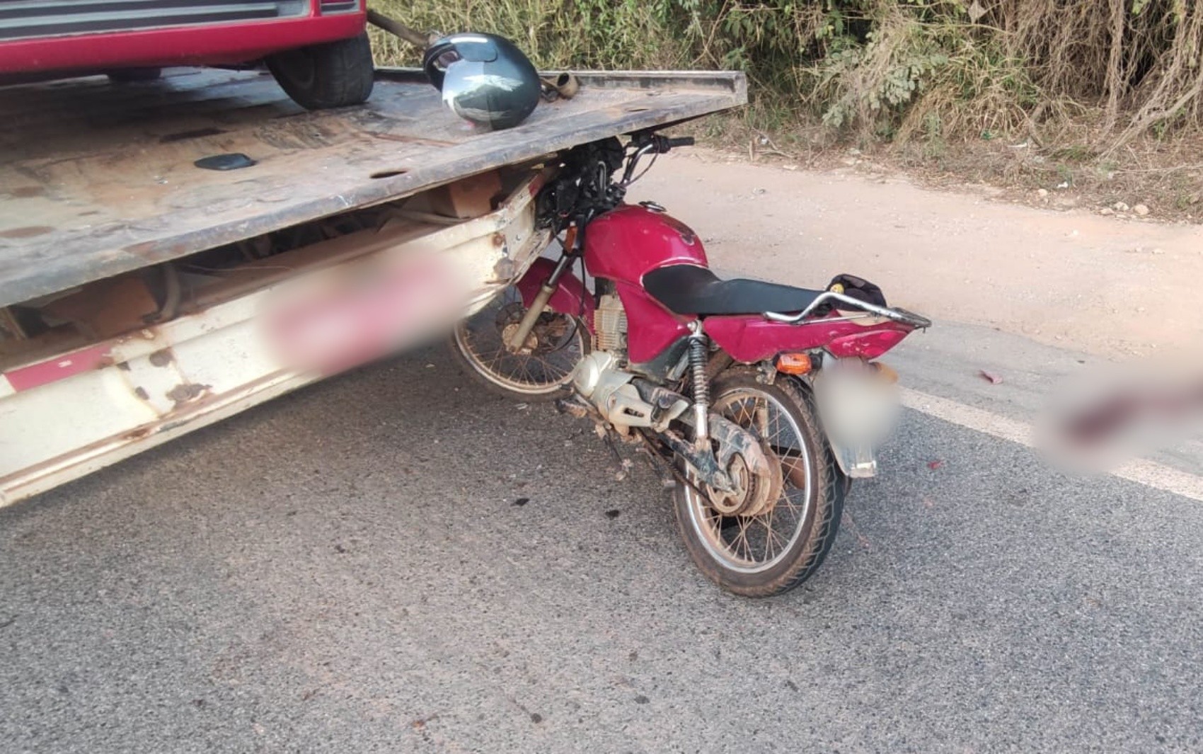 MGC-369 tem dois acidentes em sequência com uma morte e uma pessoa gravemente ferida no Sul de MG