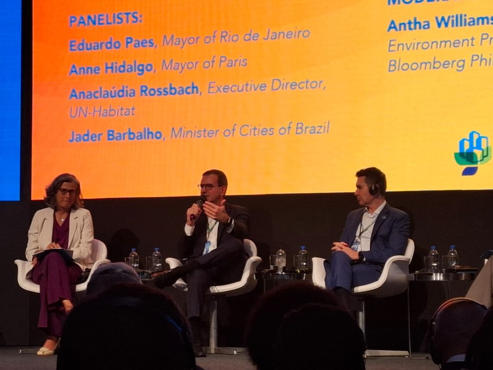 Paes e outros prefeitos pedem investimentos para combater mudanças climáticas — Foto: Cristina Boeckel/g1 Rio