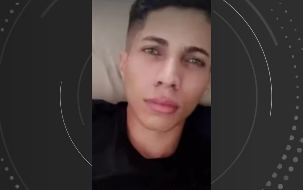 Homem morreu após pneu atingir motocicleta enquanto pilotava na Bahia — Foto: Redes Sociais
