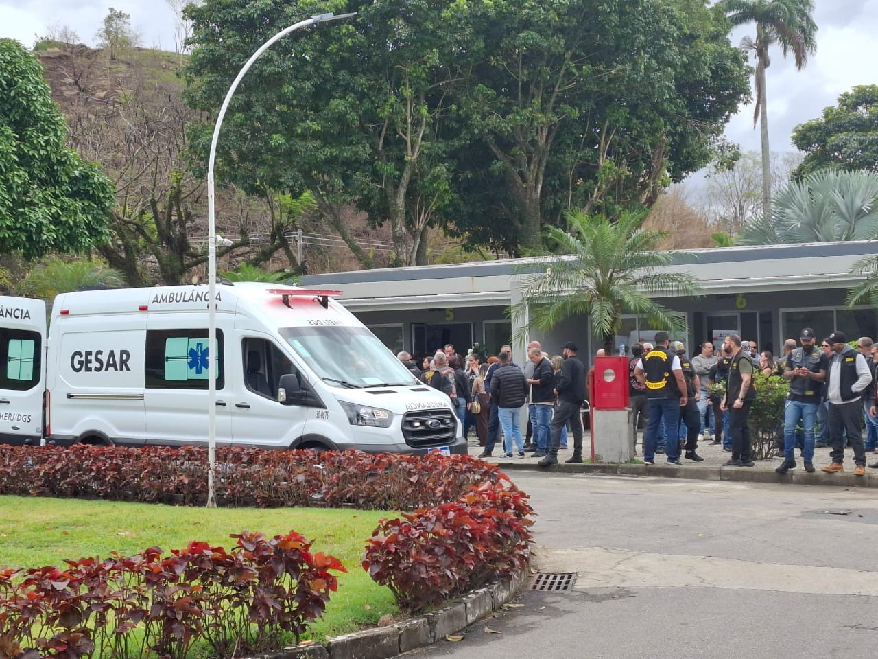 Corpo de PM morto por colega no Rio é velado