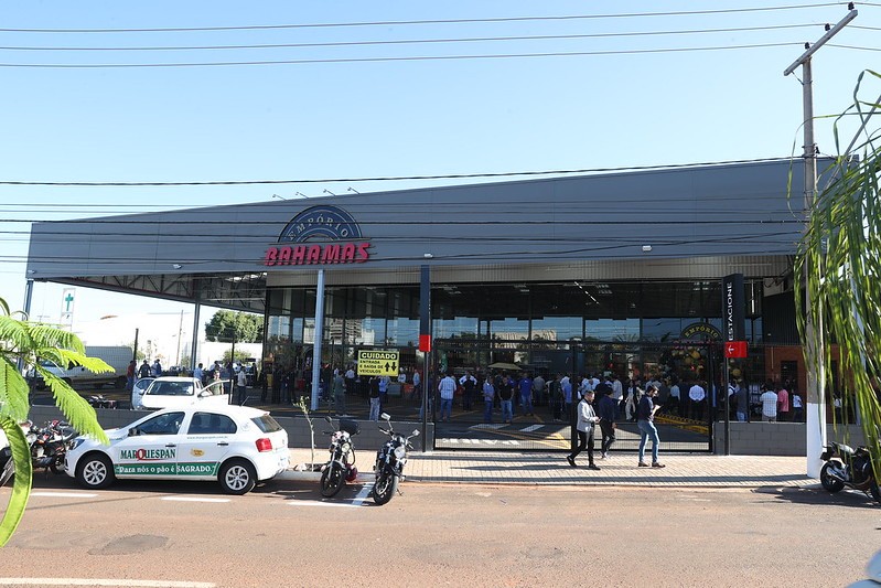 Rede de supermercados abre mais de 300 vagas de emprego em Uberlândia com inauguração de quatro lojas até abril