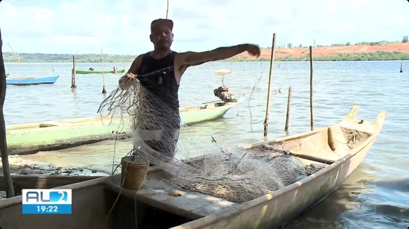Pescadores não associados podem receber indenização de R$ 4,2 mil por restrição na lagoa em Maceió; saiba o que fazer