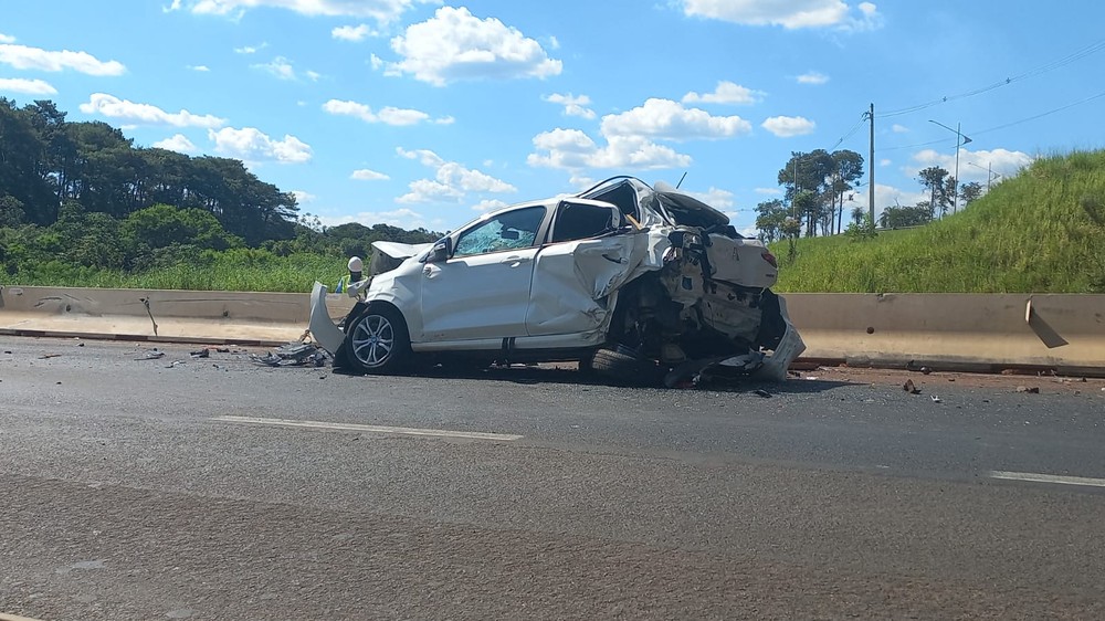 Acidente com vários veículos interdita a Rodovia Washington Luís em Rio Preto
