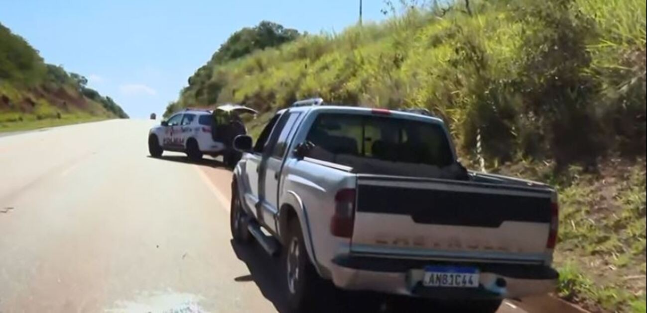 Motorista mostra arma e morre após trocar tiros com PM em rodovia no interior de SP