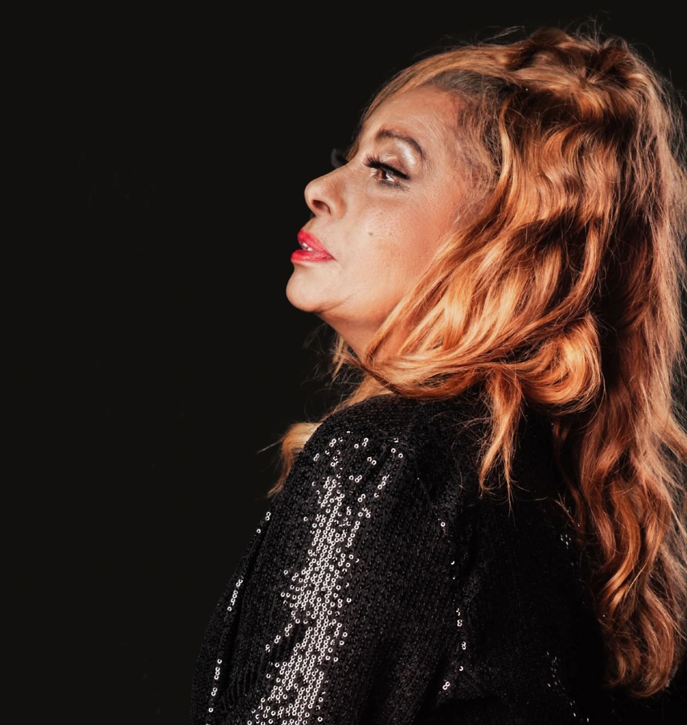 Voz soul da disco music brasileira, Lady Zu volta à pista com o single ‘Até o fim’ após 24 anos sem lançar álbum