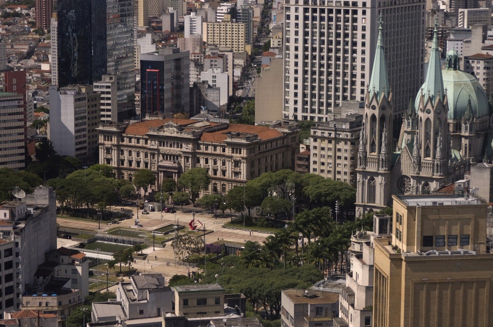 O Tribunal de Justiça de São Paulo e a Catedral da Sé, vistos do alto do Edifício Altino Arantes, no centro de São Paulo — Foto: FERNANDO FERNANDES/Estadão Conteúdo