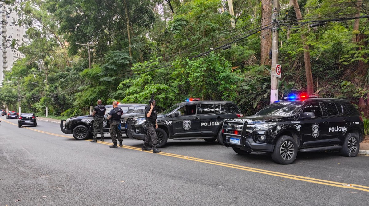 Polícia de SP detém em flagrante dois suspeitos de fazer arrastões com arma falsa no Morumbi