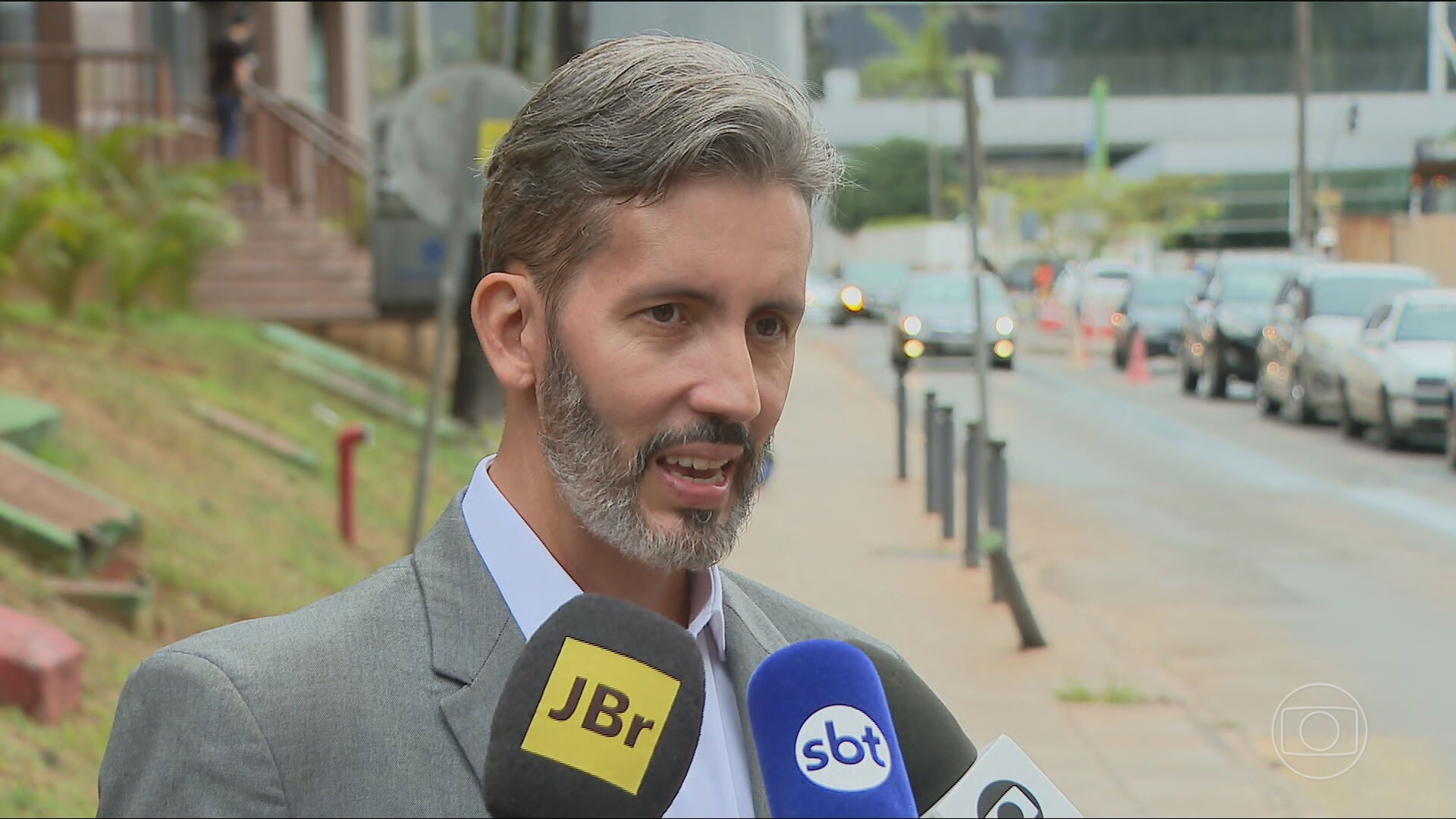 Leandro Grass busca novas alianças em disputa do 2º turno no DF