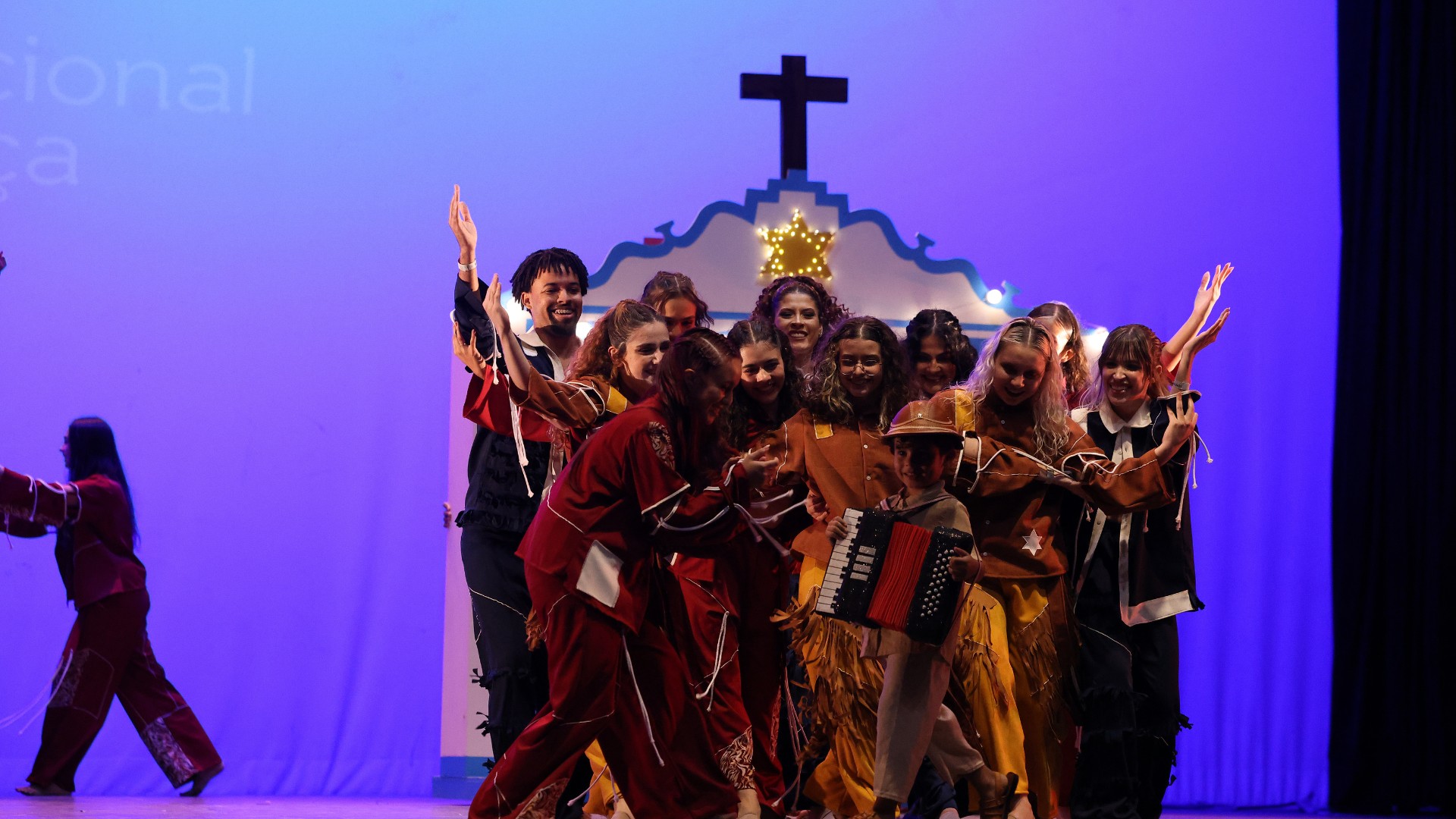 Espetáculo de dança de Uberlândia em homenagem a João Gomes é apresentado antes de 'Dominguinho' na sexta-feira (14)