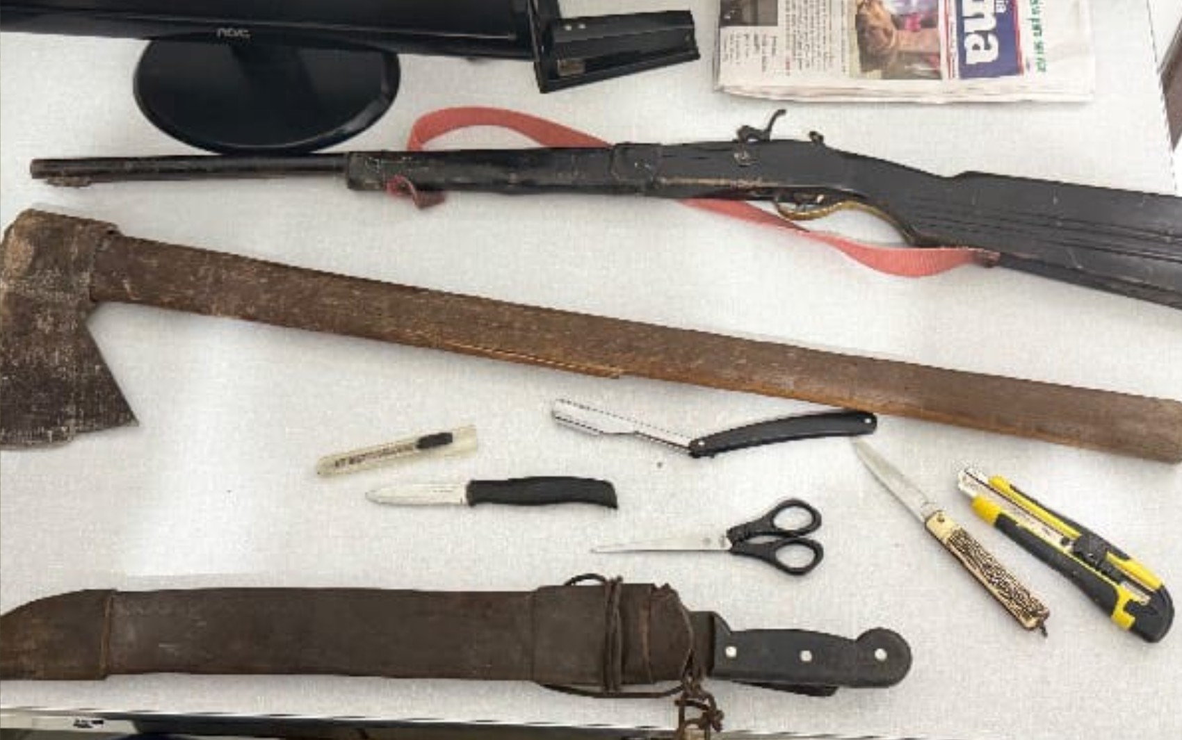 Homem é preso após ameaçar mãe de 76 anos com machado em zona rural na Bahia