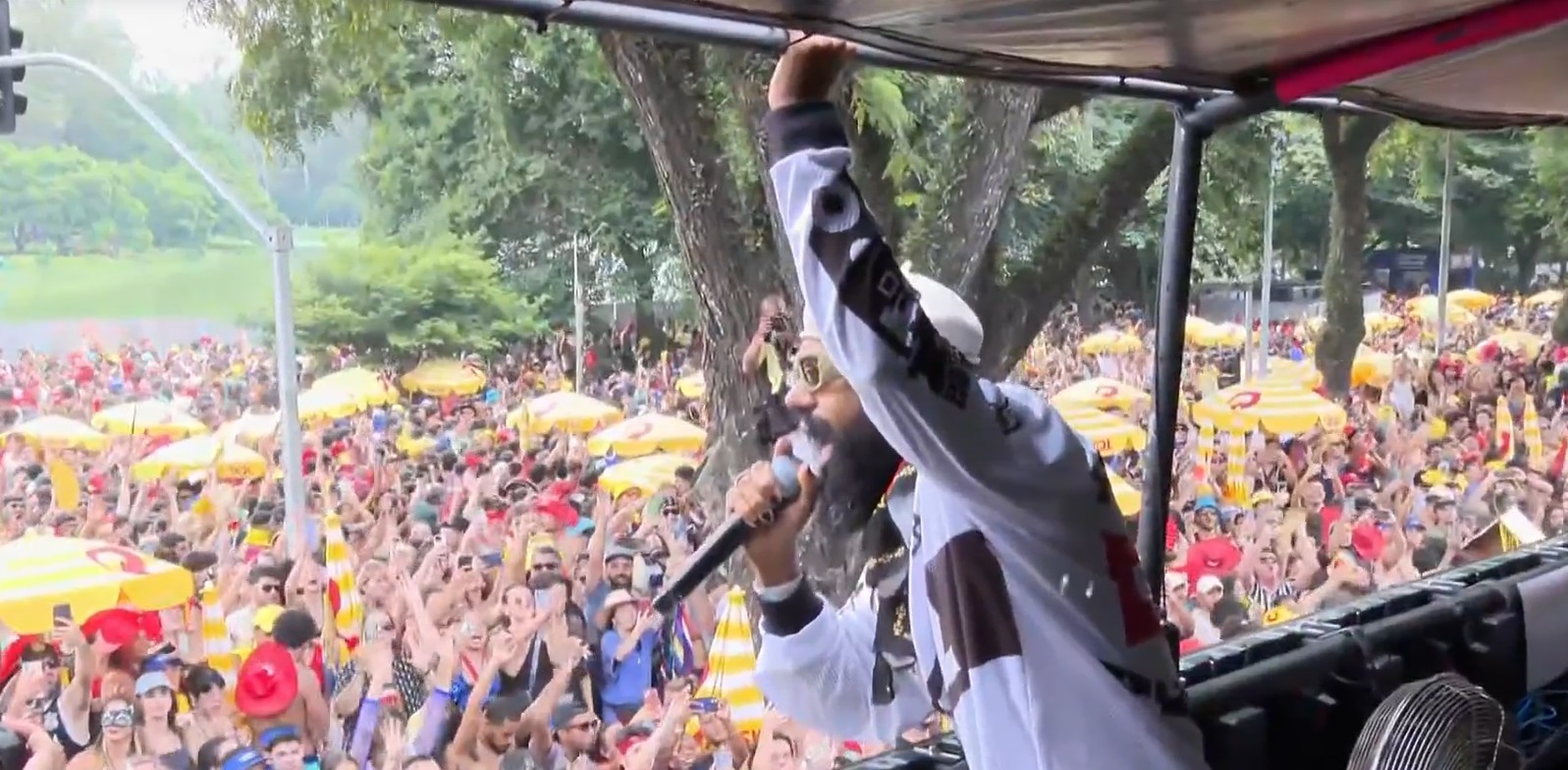 Bloco Navio Pirata, do BaianaSystem, levou multidão ao Ibirapuera; veja fotos e vídeos