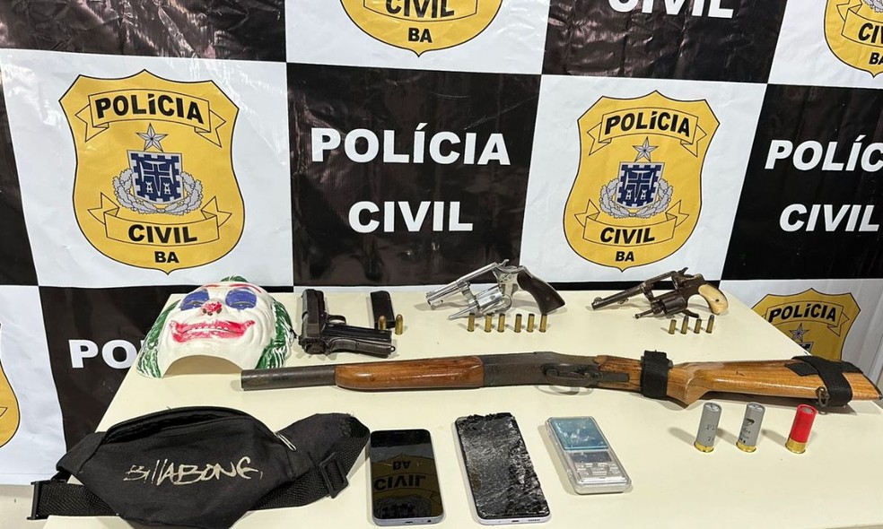 Suspeitos morrem em confronto com a polícia em Ibirapitanga — Foto: Polícia Civil