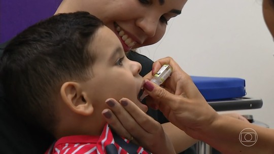 Brasil começa a Campanha Nacional de Vacinação contra a paralisia infantil